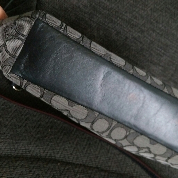 Authentic Coach small Kelsey satchel purse - Picture 2 of 4